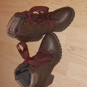 Size 6 Brown Boots